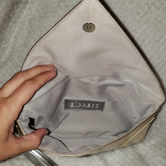 Express Envelope Wristlet - Picture 5 of 8